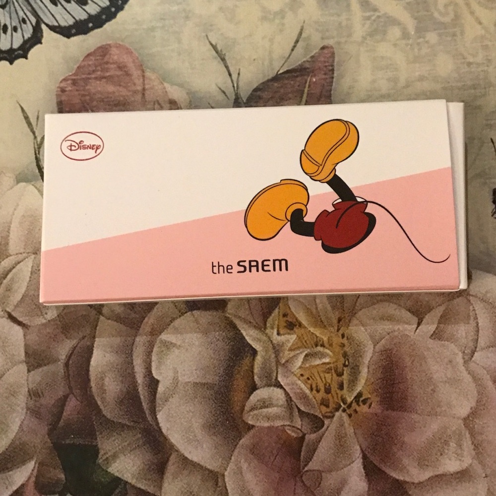 The Saem Mickey Mouse eyeshadow palette